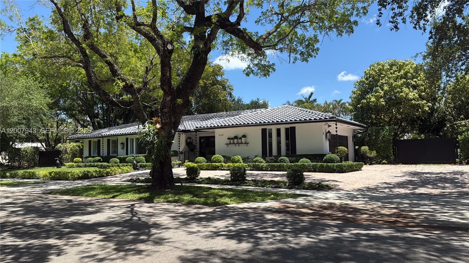16241 W Troon Cir, Miami Lakes FL 33014 — 41