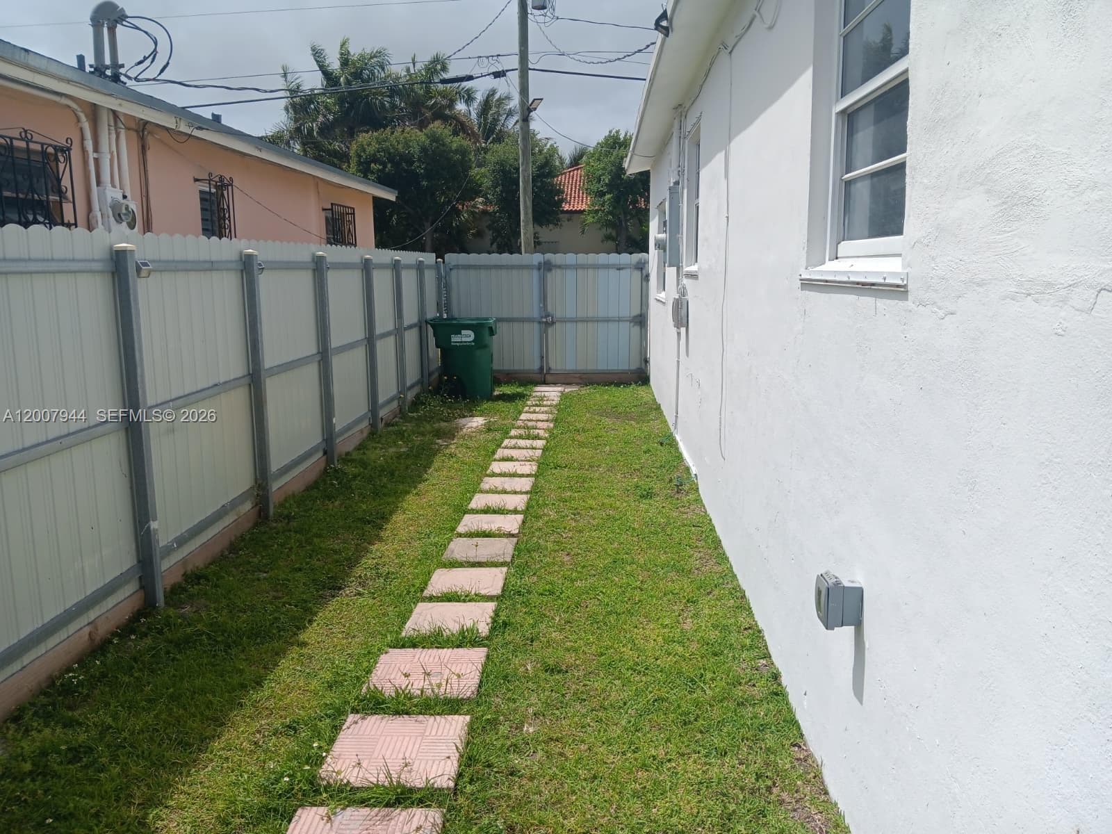 12215 SW 217th St, Miami FL 33170 — 75