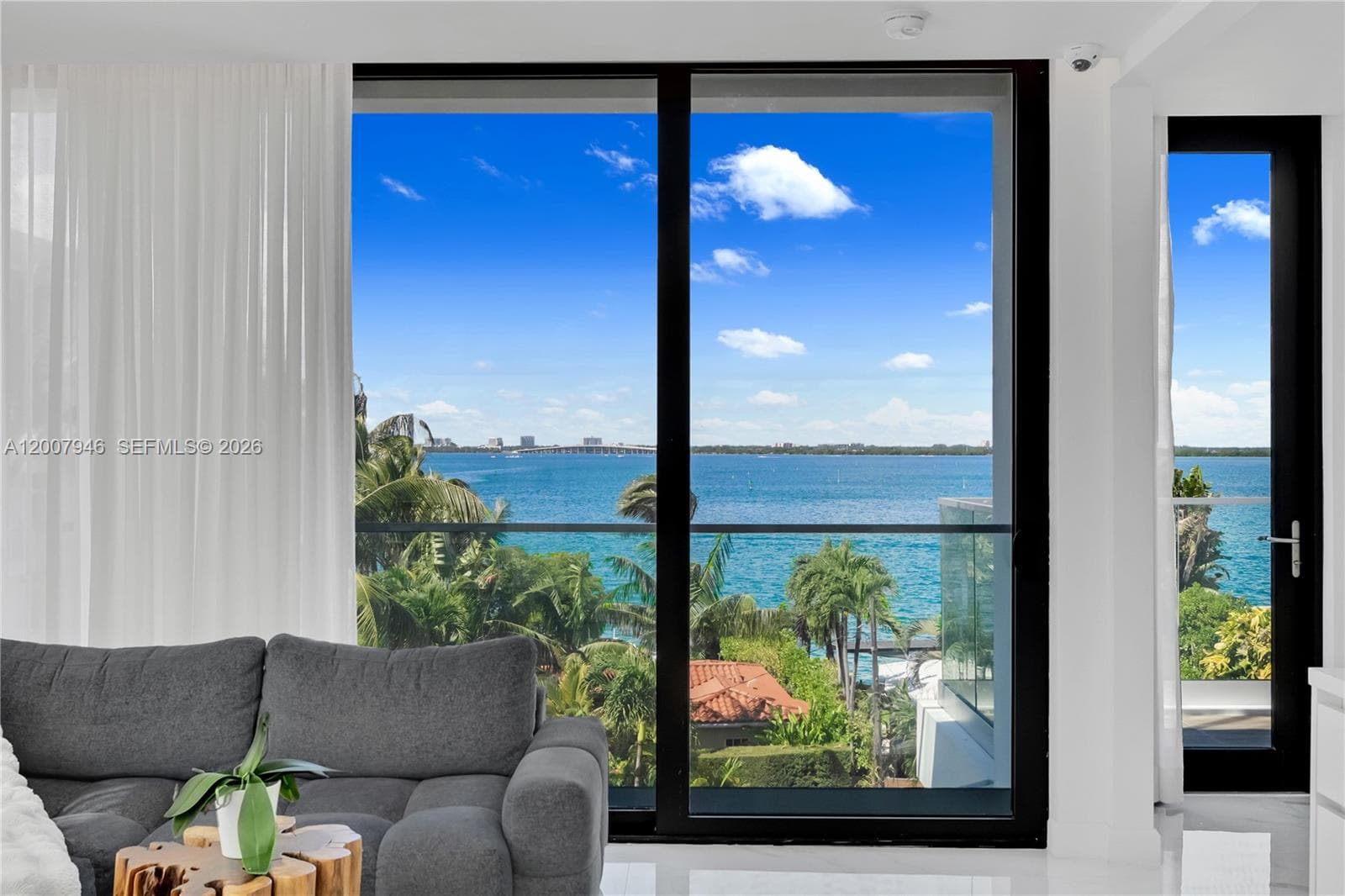11 Century Ln, Miami Beach FL 33139 — 14