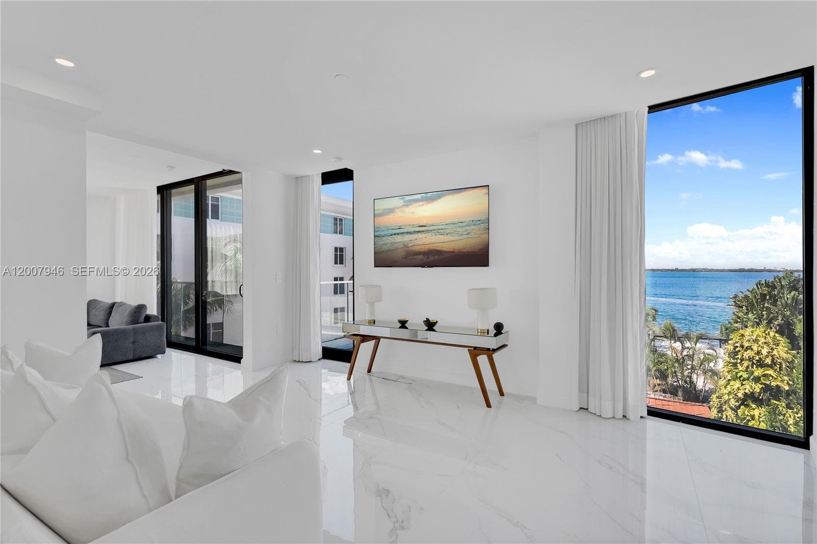 11 Century Ln, Miami Beach FL 33139 — 15
