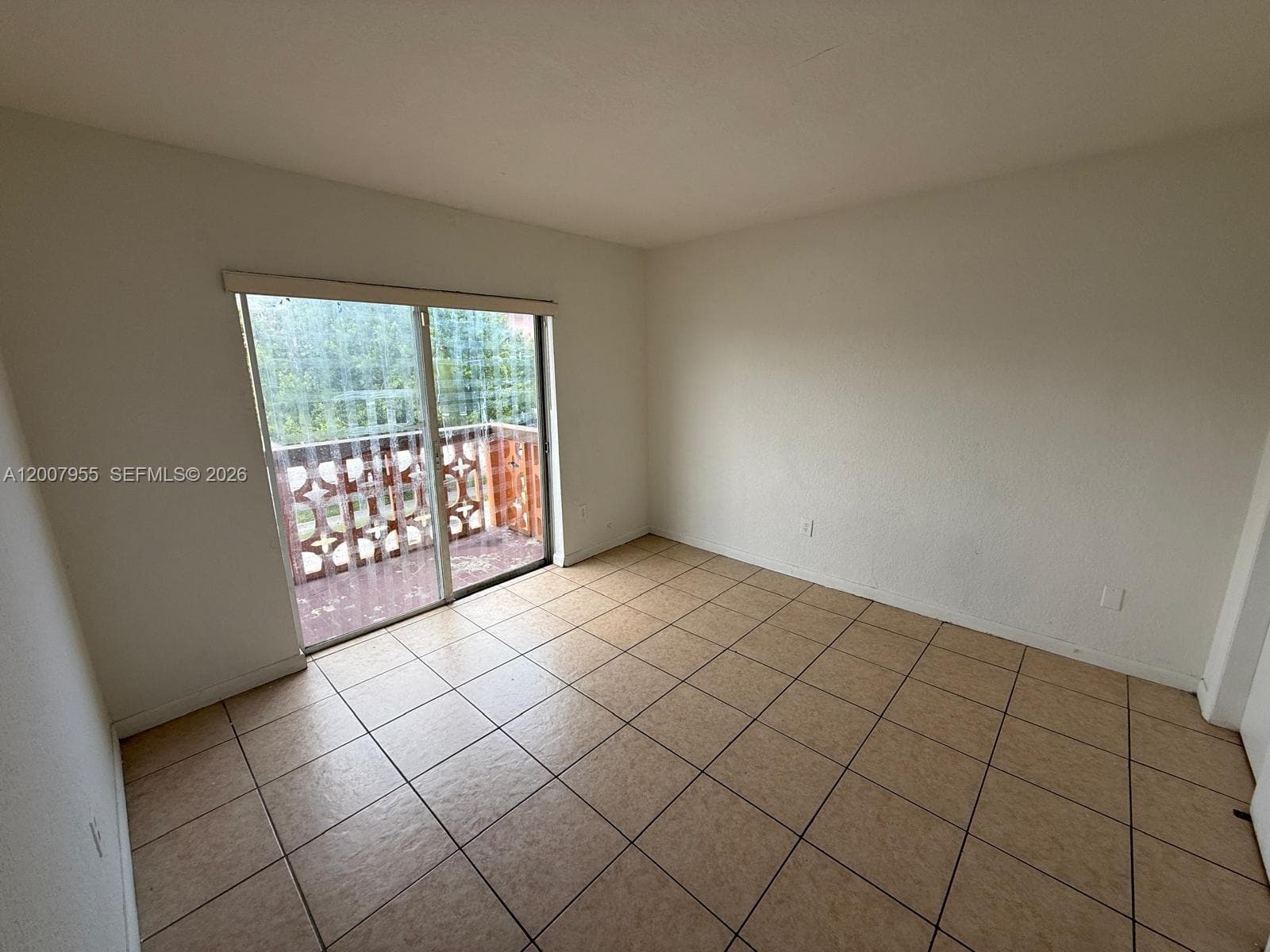 2330 NW 11th St # 33, Miami FL 33125 — 2