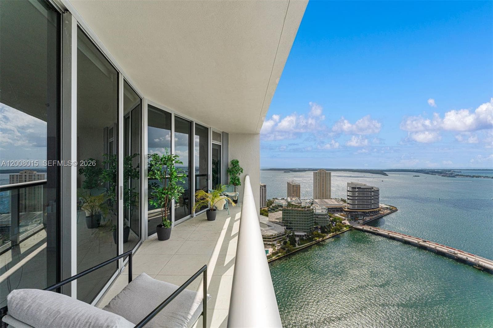 495 Brickell Ave # 3509, Miami FL 33131 — 17