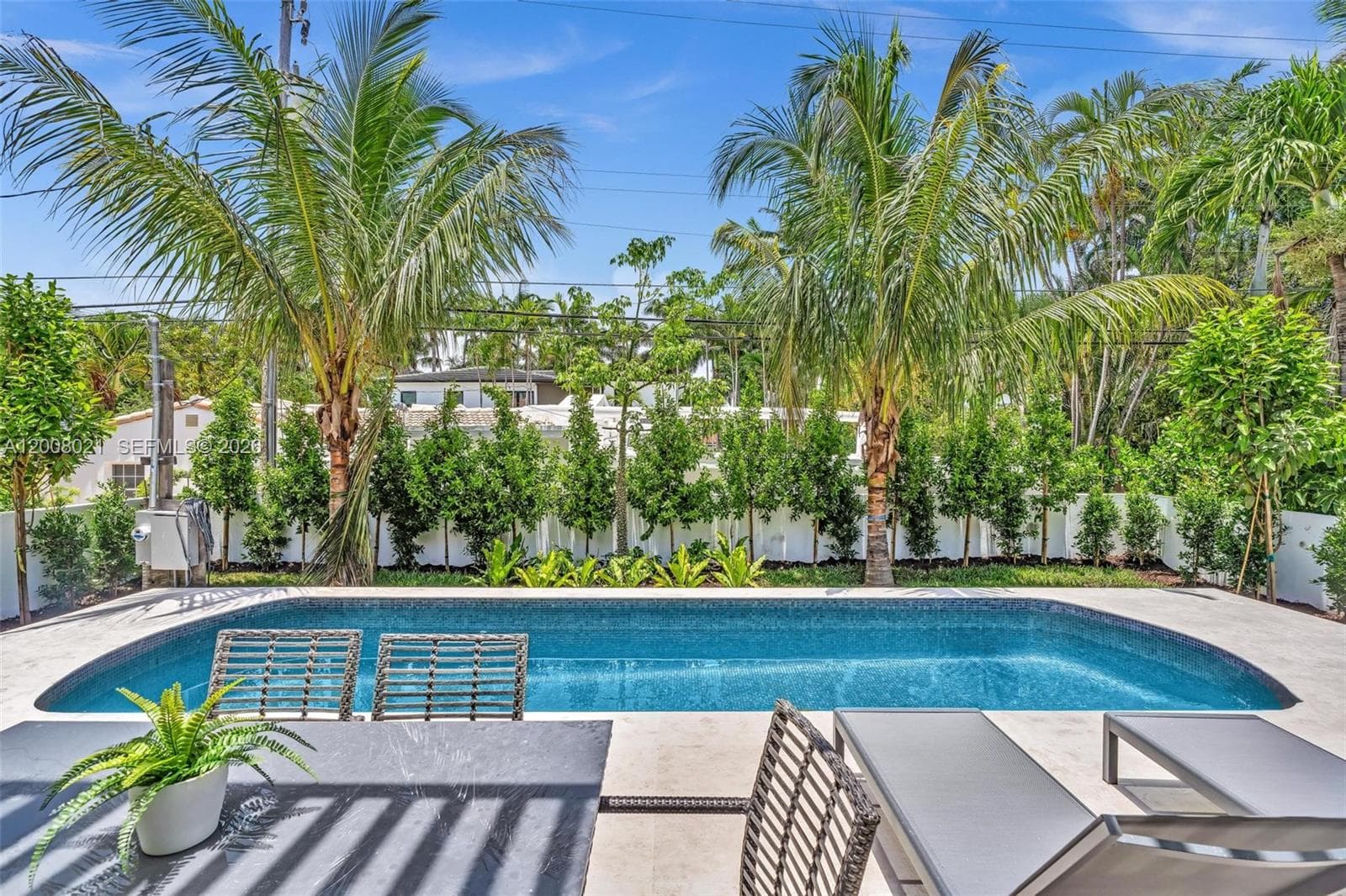 4504 Sheridan Ave, Miami Beach FL 33140 — 32