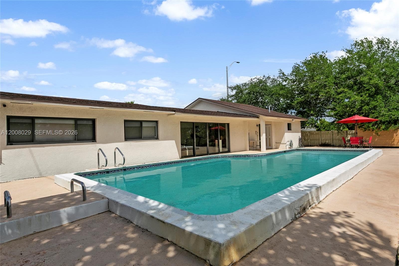 11335 NW 59th Ct, Hialeah FL 33012 — 33