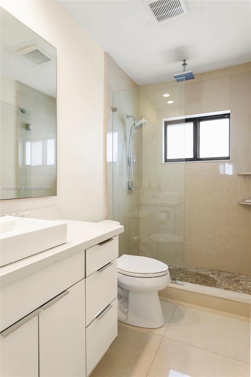 11335 NW 59th Ct, Hialeah FL 33012 — 29