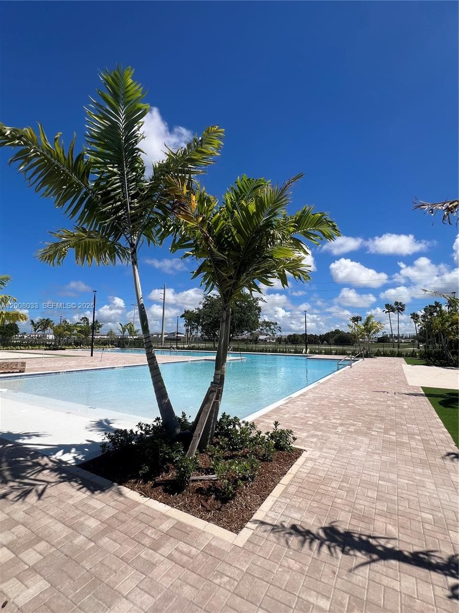 2562 SE 29th St, Homestead FL 33035 — 26