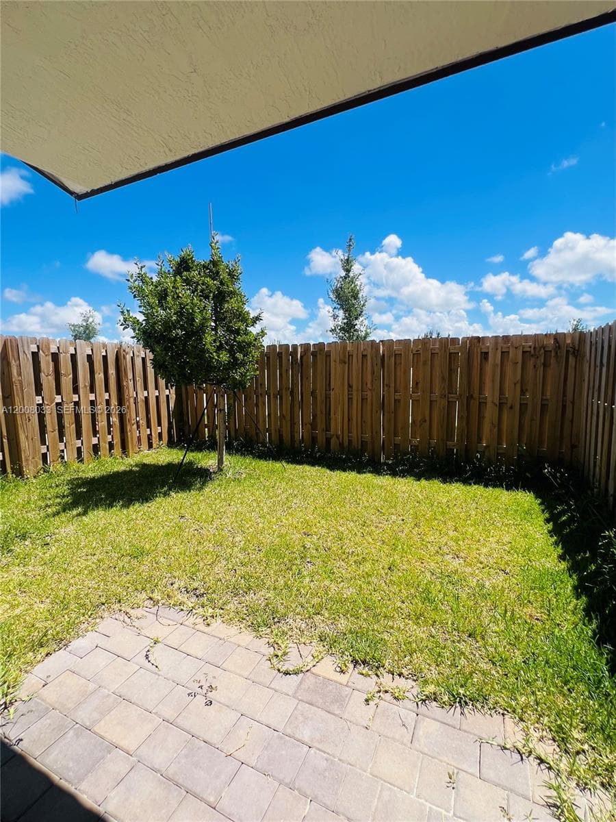 2562 SE 29th St, Homestead FL 33035 — 5