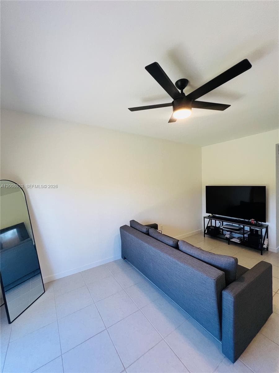 2562 SE 29th St, Homestead FL 33035 — 15