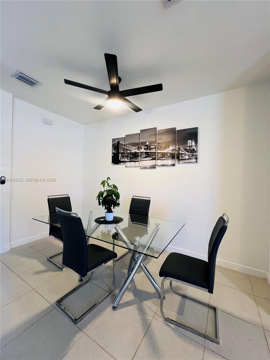 2562 SE 29th St, Homestead FL 33035 — 11