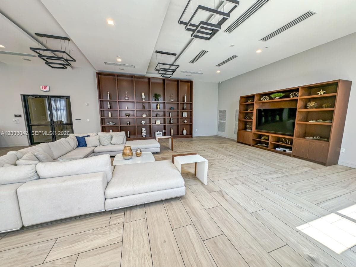 8723 NW 102nd Pl, Doral FL 33178 — 25