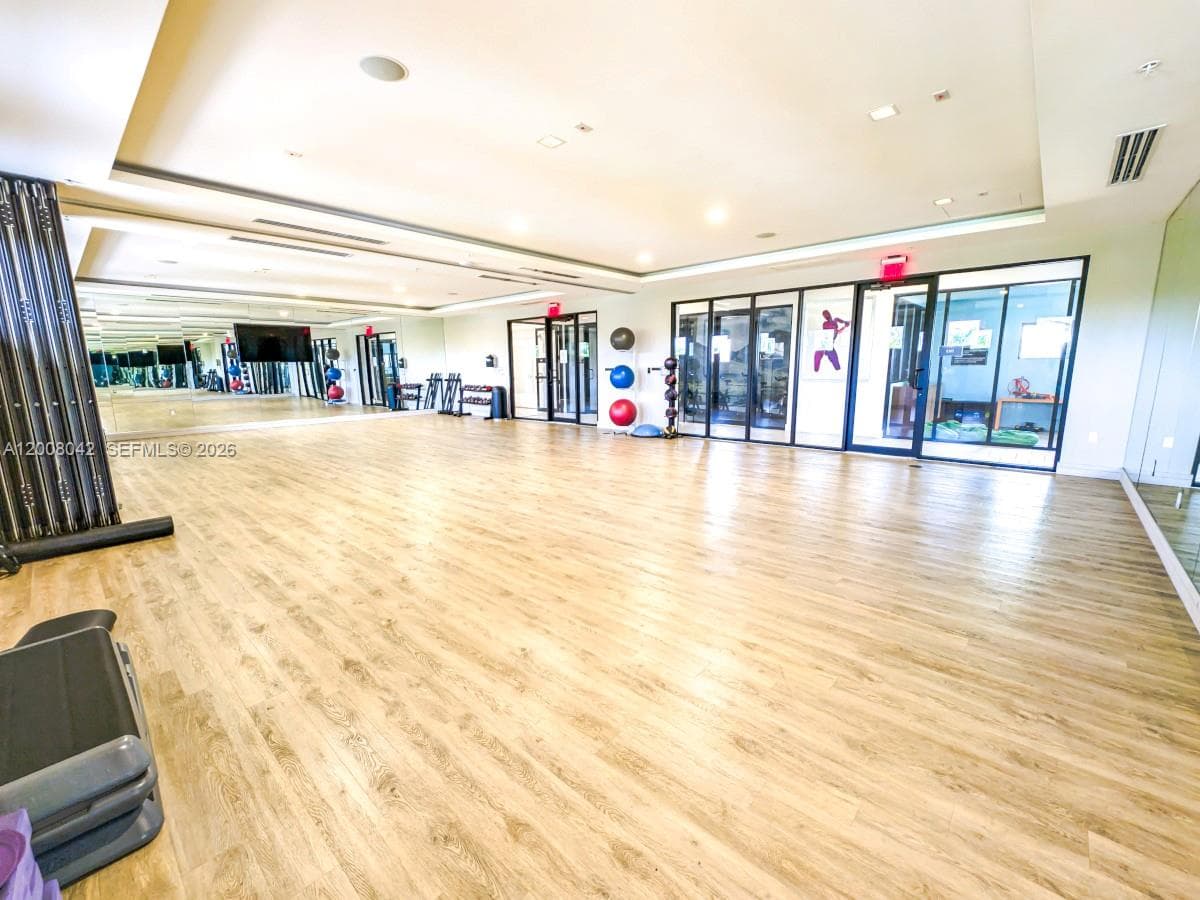 8723 NW 102nd Pl, Doral FL 33178 — 21