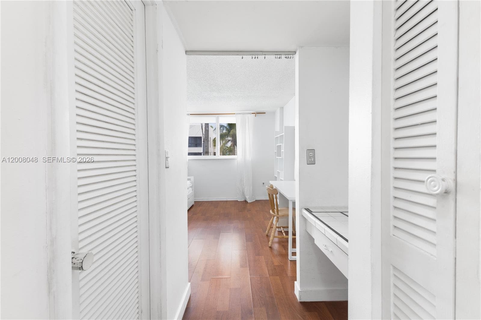 345 Ocean Dr # 304, Miami Beach FL 33139 — 23