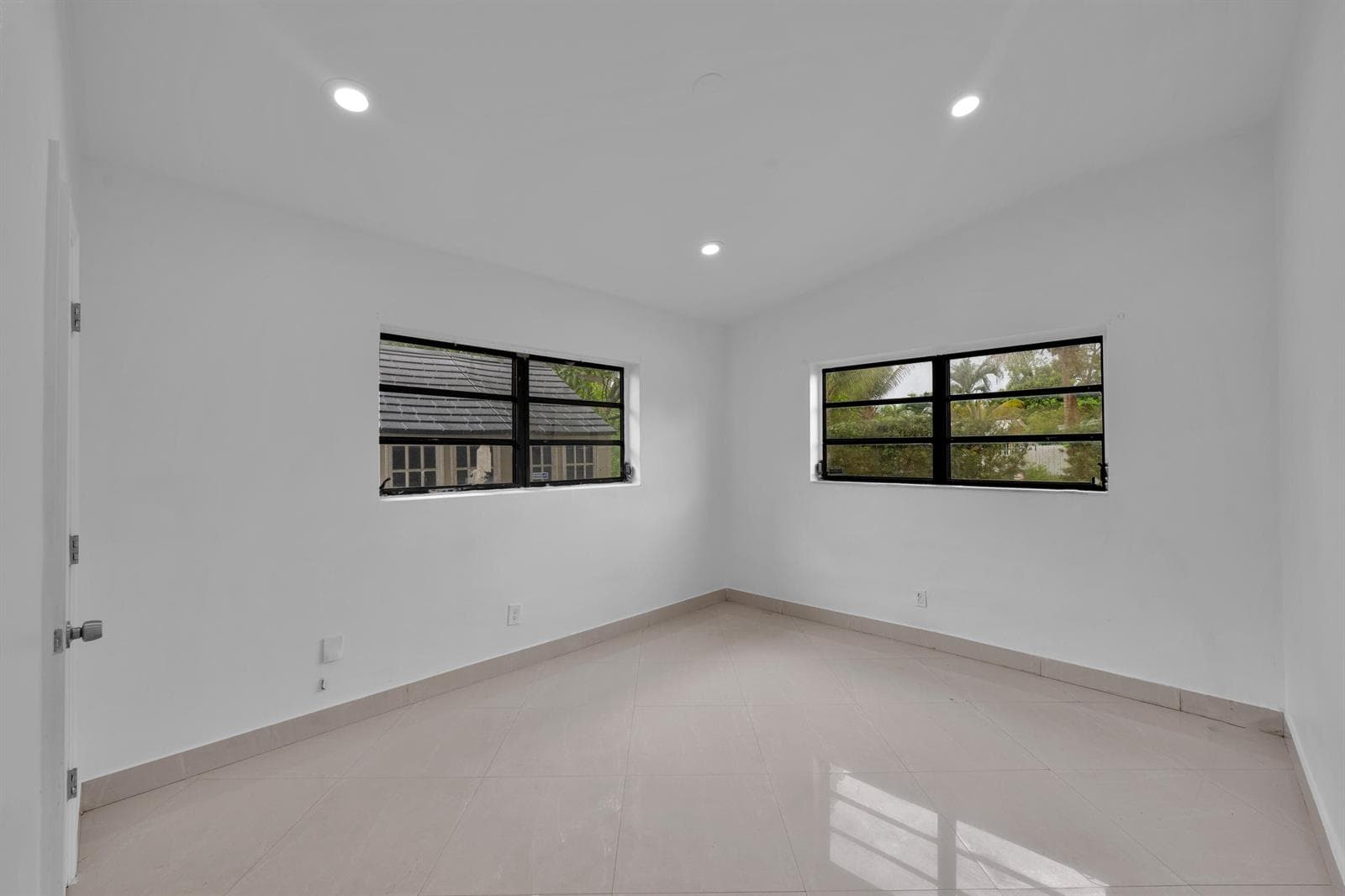 17551 NE 5th Avenue, North Miami Beach FL 33162 — 26