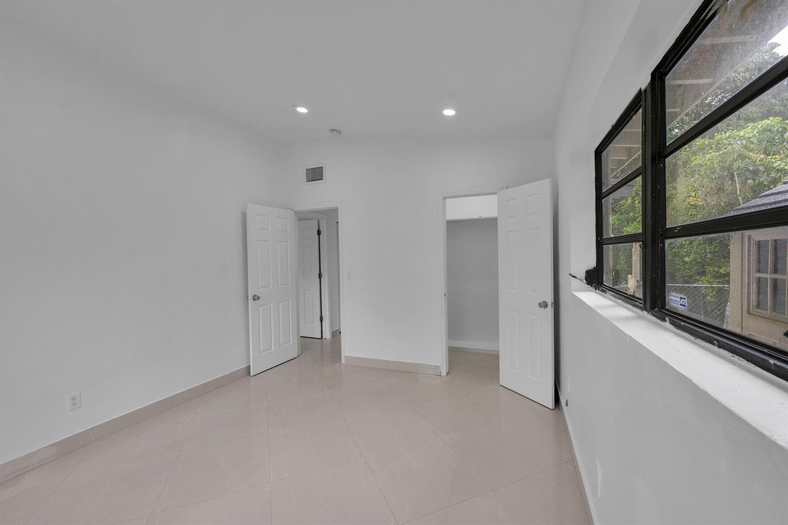 17551 NE 5th Avenue, North Miami Beach FL 33162 — 28