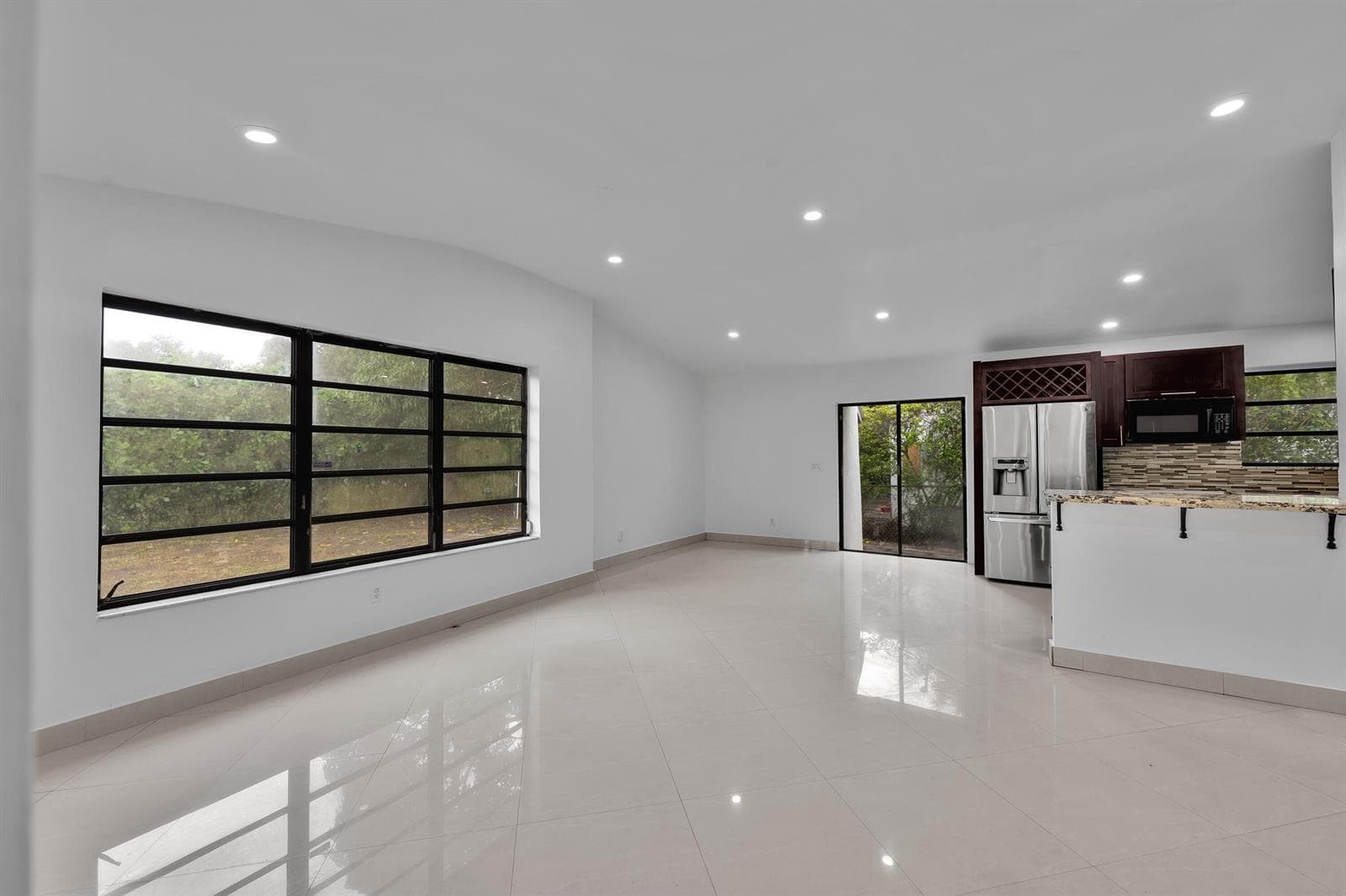 17551 NE 5th Avenue, North Miami Beach FL 33162 — 20