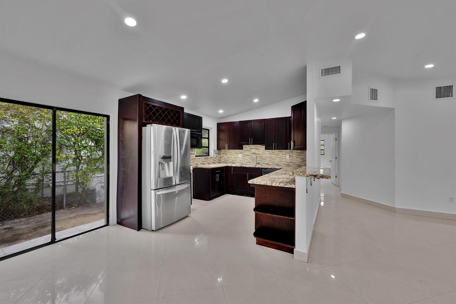 17551 NE 5th Avenue, North Miami Beach FL 33162 — 14