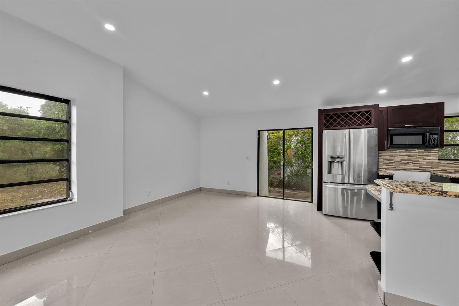 17551 NE 5th Avenue, North Miami Beach FL 33162 — 11