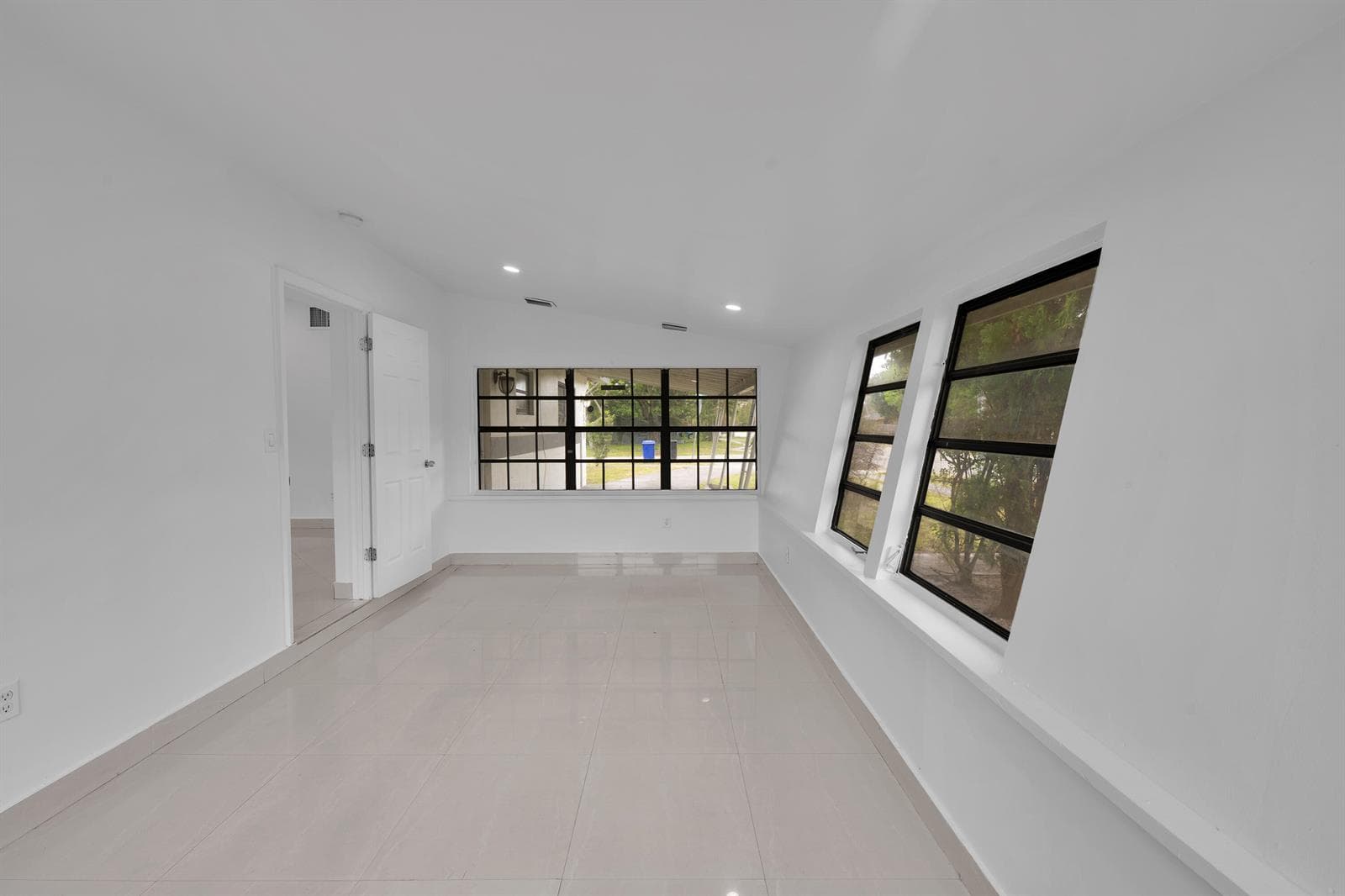 17551 NE 5th Avenue, North Miami Beach FL 33162 — 19