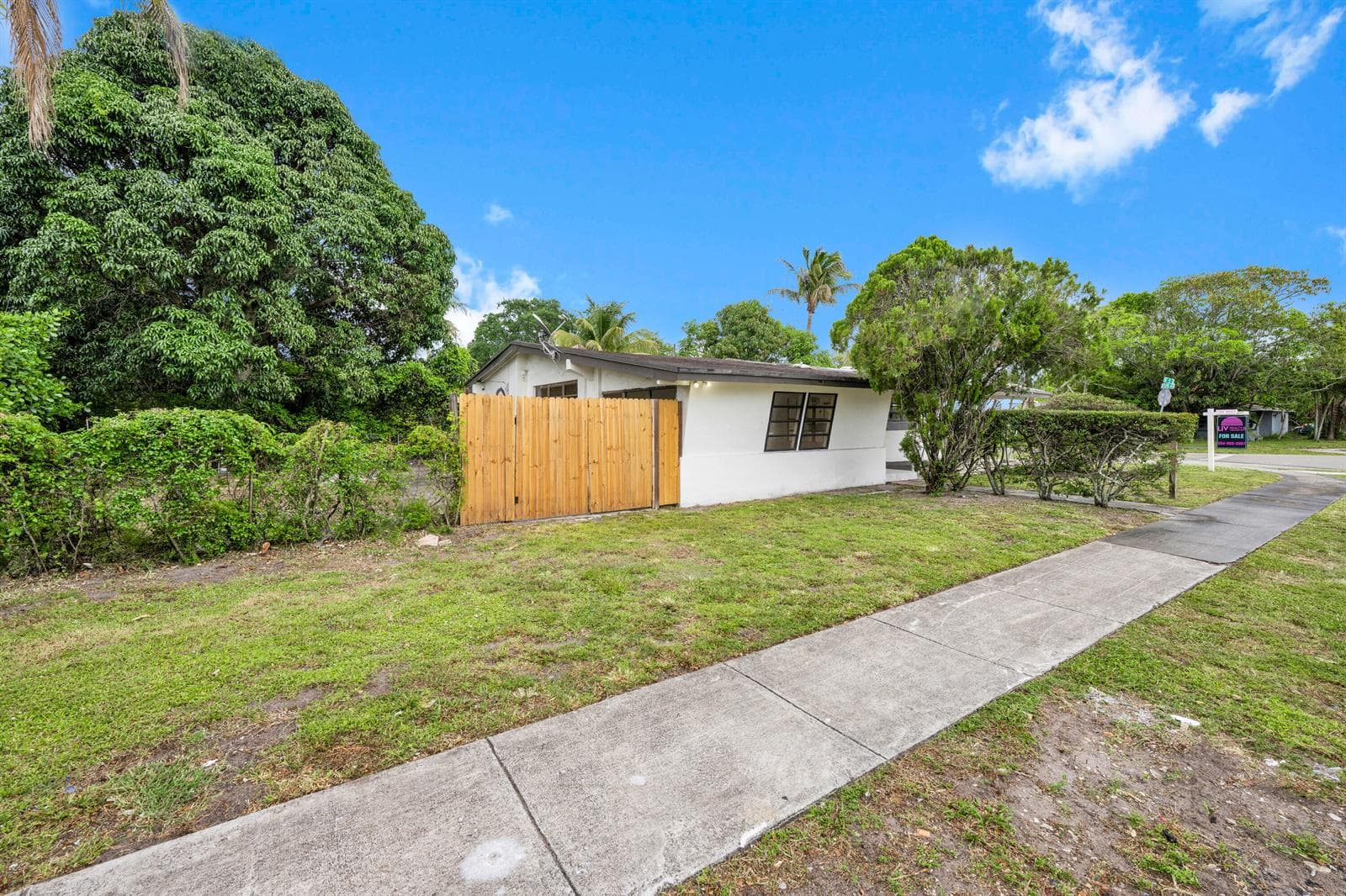 17551 NE 5th Avenue, North Miami Beach FL 33162 — 4