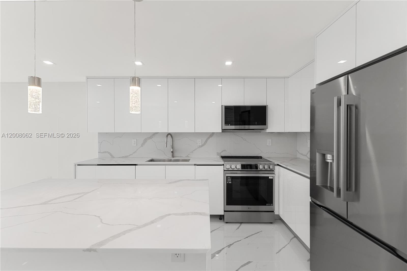 345 Ocean Dr # 708, Miami Beach FL 33139 — 2