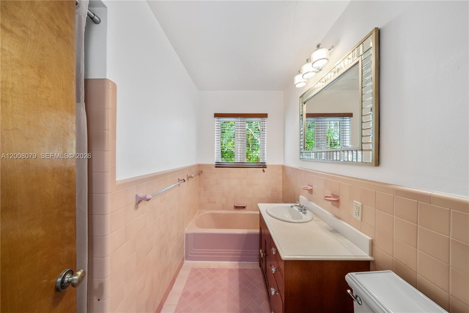 739 Lakeview Dr, Miami Beach FL 33140 — 11