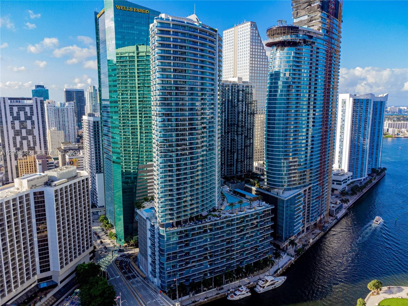 200 Biscayne Boulevard Way # 5001, Miami FL 33131 — 1