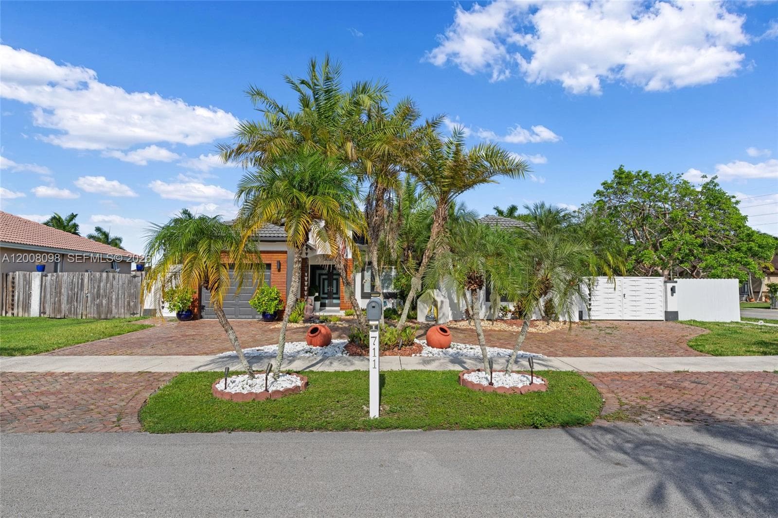 711 SE 14th Ave, Homestead FL 33033 — 9
