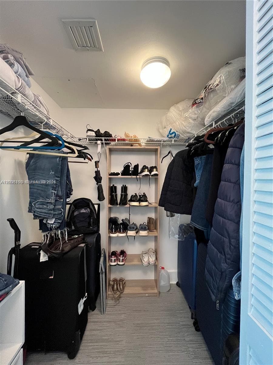 41 SE 5th St # 504, Miami FL 33131 — 9
