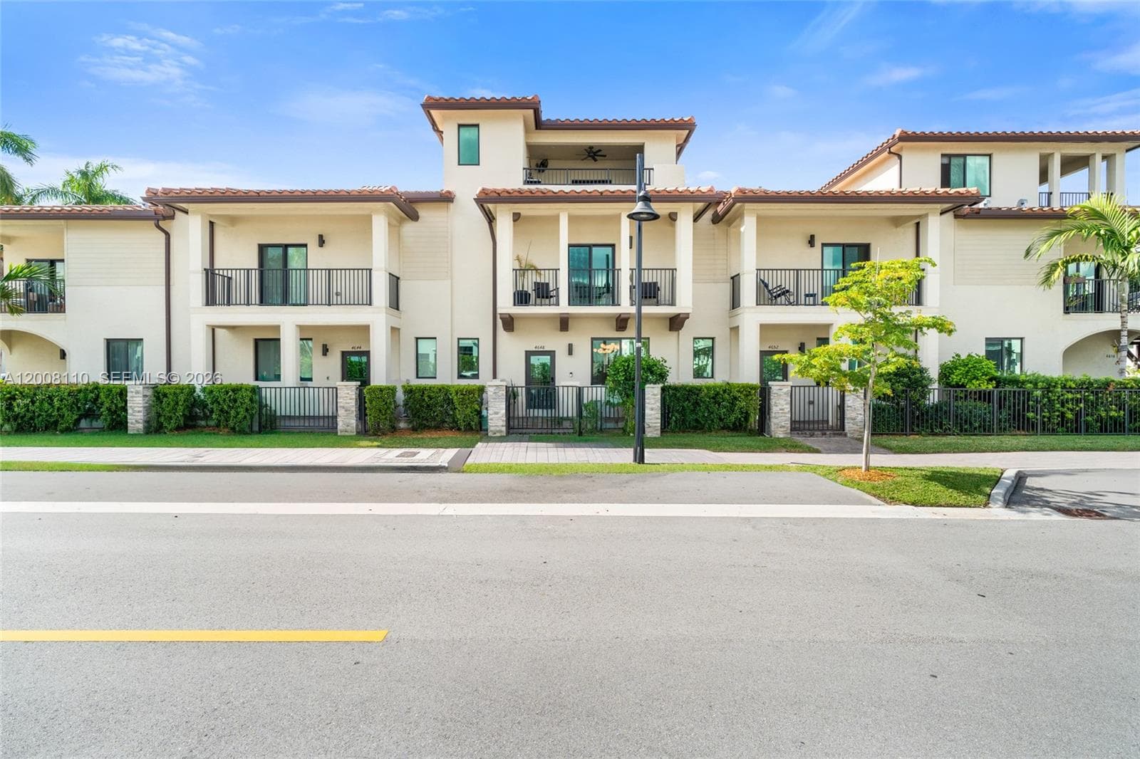 4648 NW 83rd Ave, Doral FL 33166 — 1