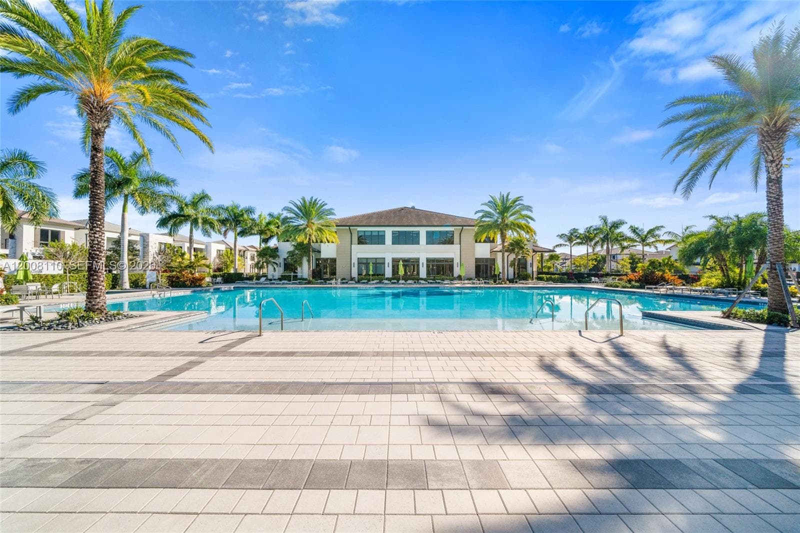 4648 NW 83rd Ave, Doral FL 33166 — 45