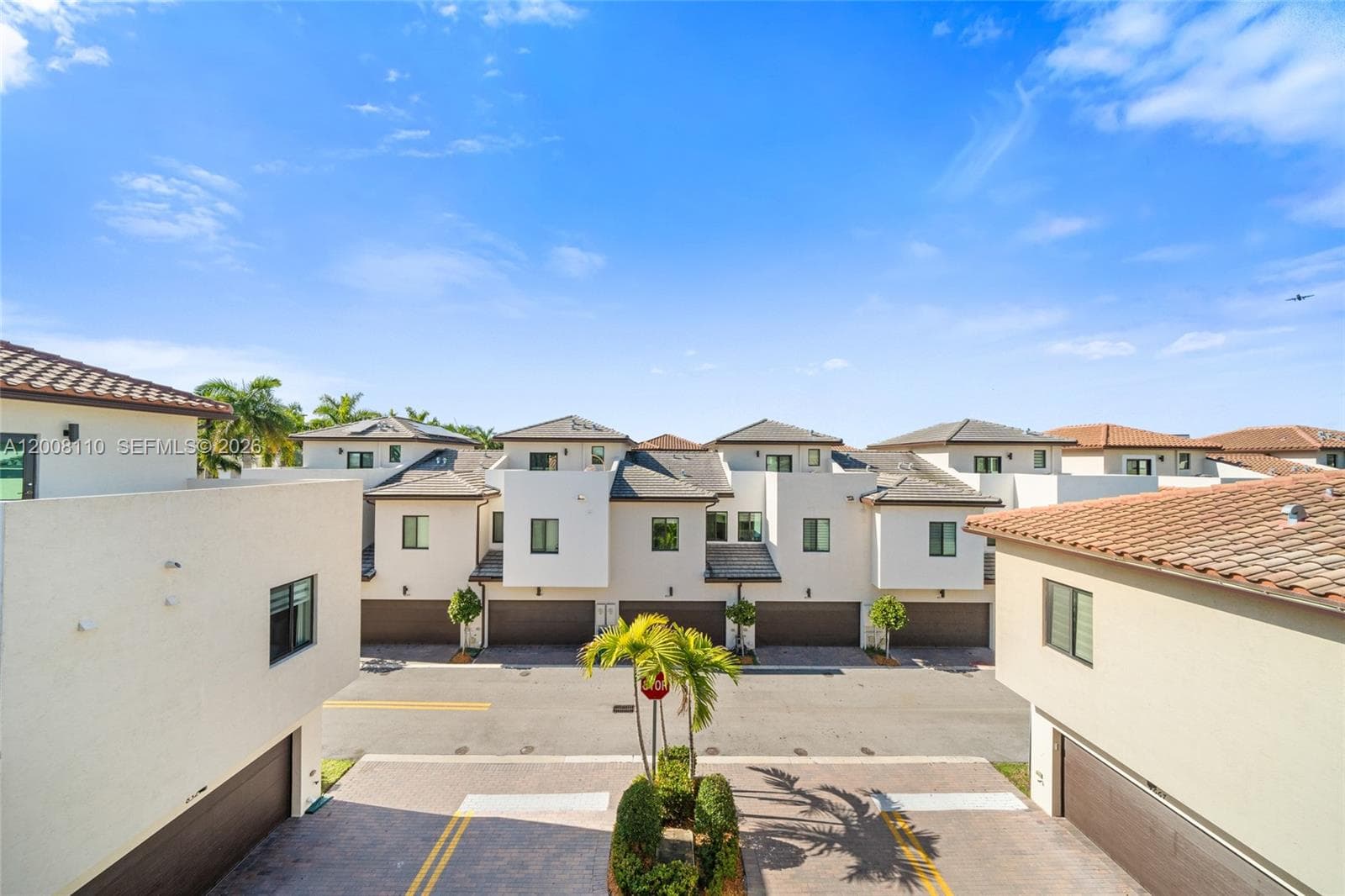4648 NW 83rd Ave, Doral FL 33166 — 40