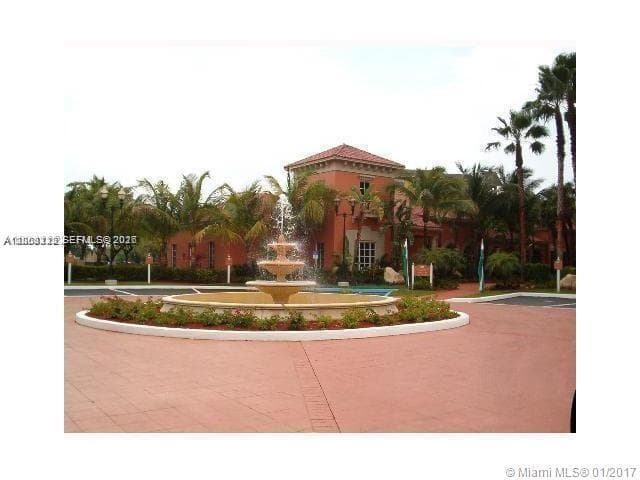 8363 Lake Dr # 102, Doral FL 33166 — 2