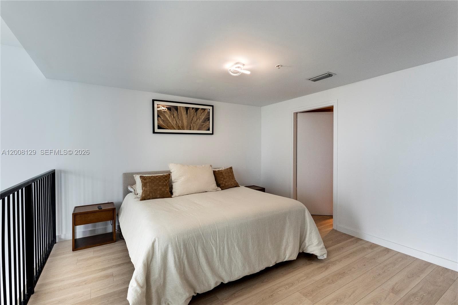 300 S Biscayne Blvd # 1014, Miami FL 33131 — 13
