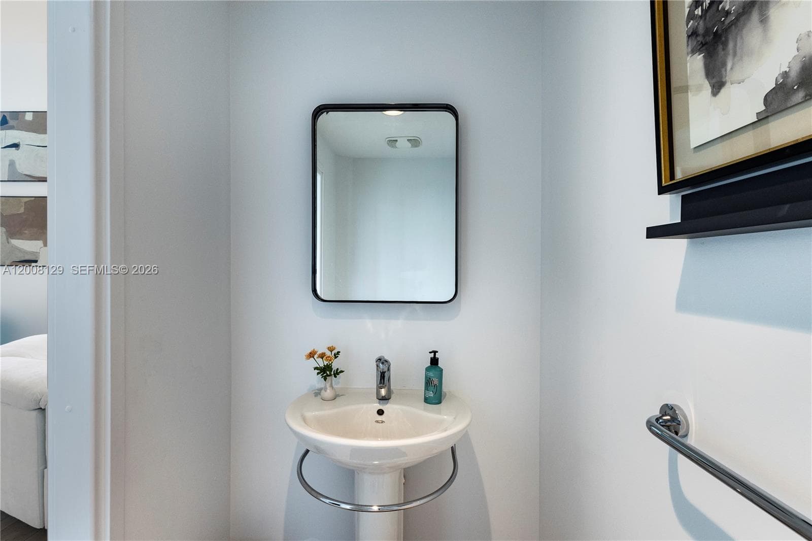 300 S Biscayne Blvd # 1014, Miami FL 33131 — 11