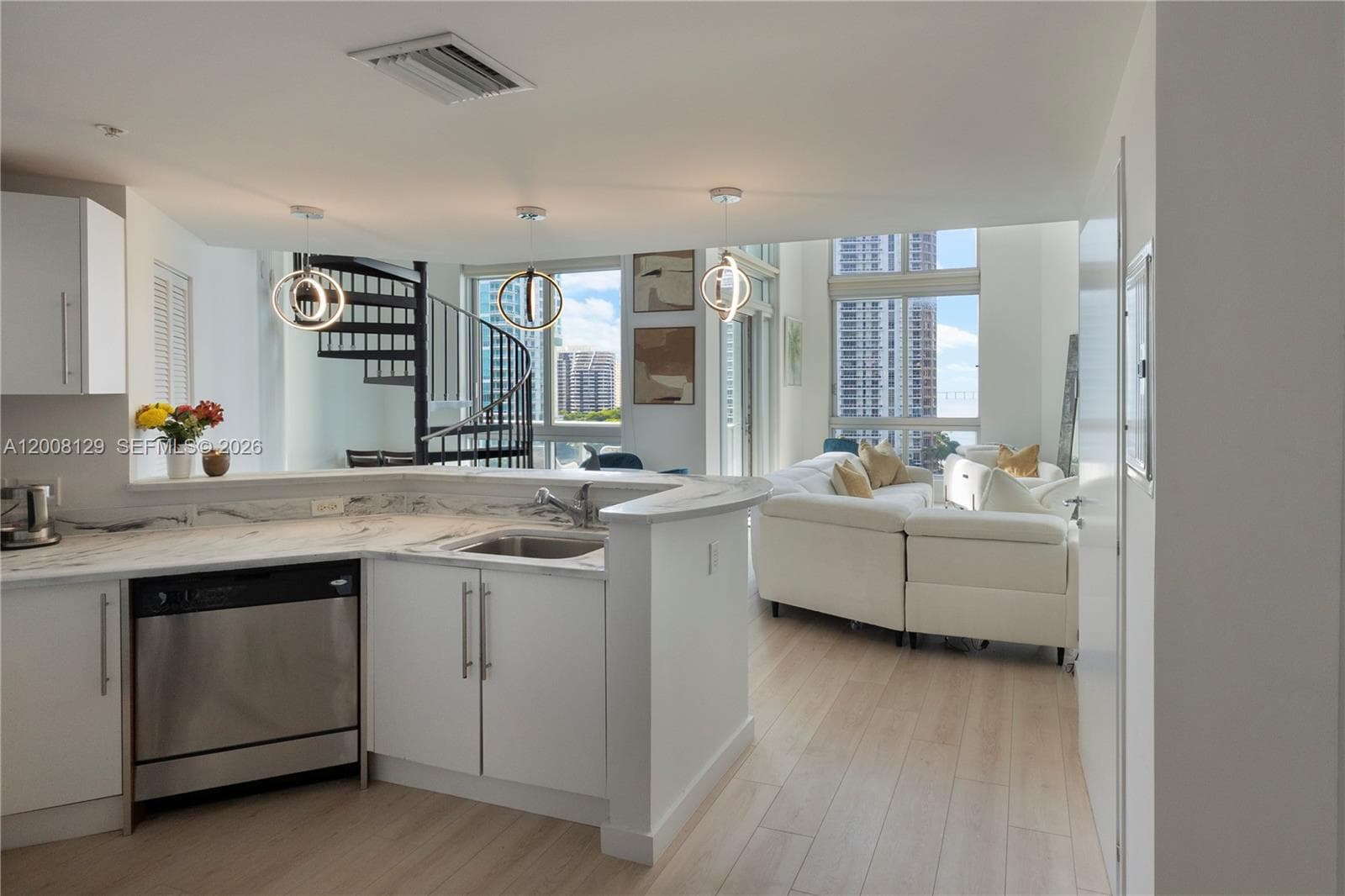 300 S Biscayne Blvd # 1014, Miami FL 33131 — 8