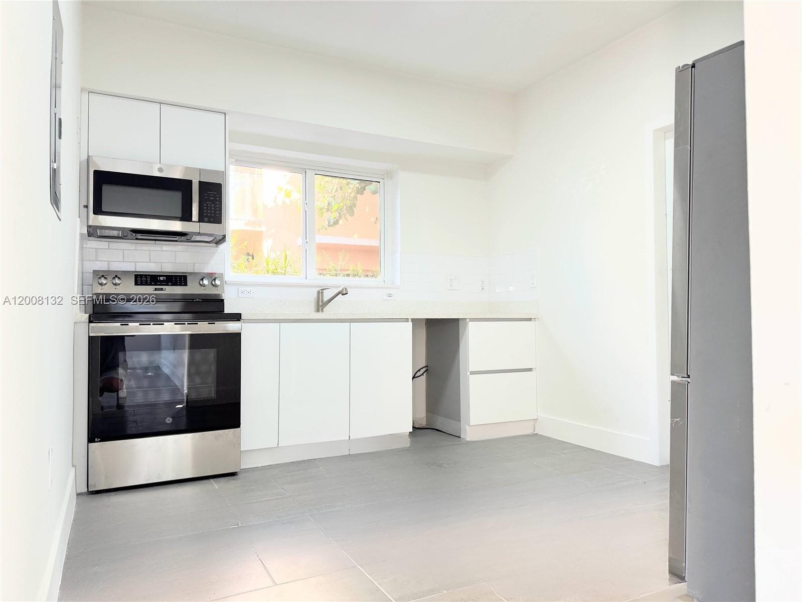 7325 Byron Ave # 3, Miami Beach FL 33141 — 5
