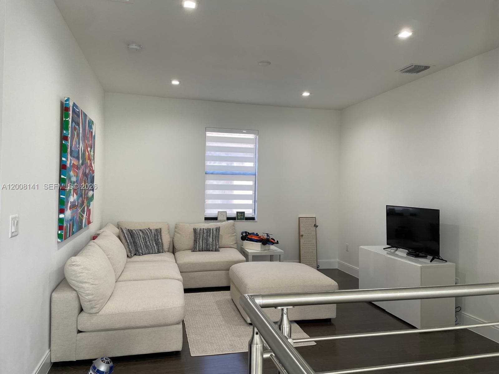 8283 NW 44th St, Doral FL 33166 — 8