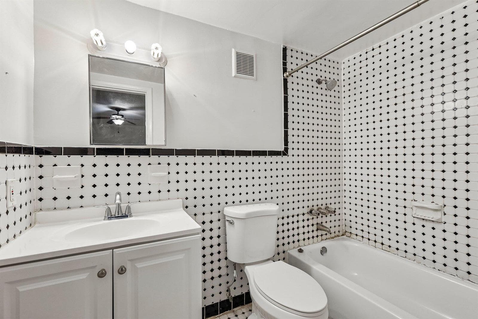 1735 NE 164th Street # E104, North Miami Beach FL 33162 — 9