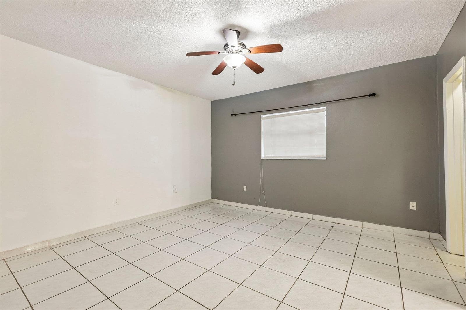 1735 NE 164th Street # E104, North Miami Beach FL 33162 — 10