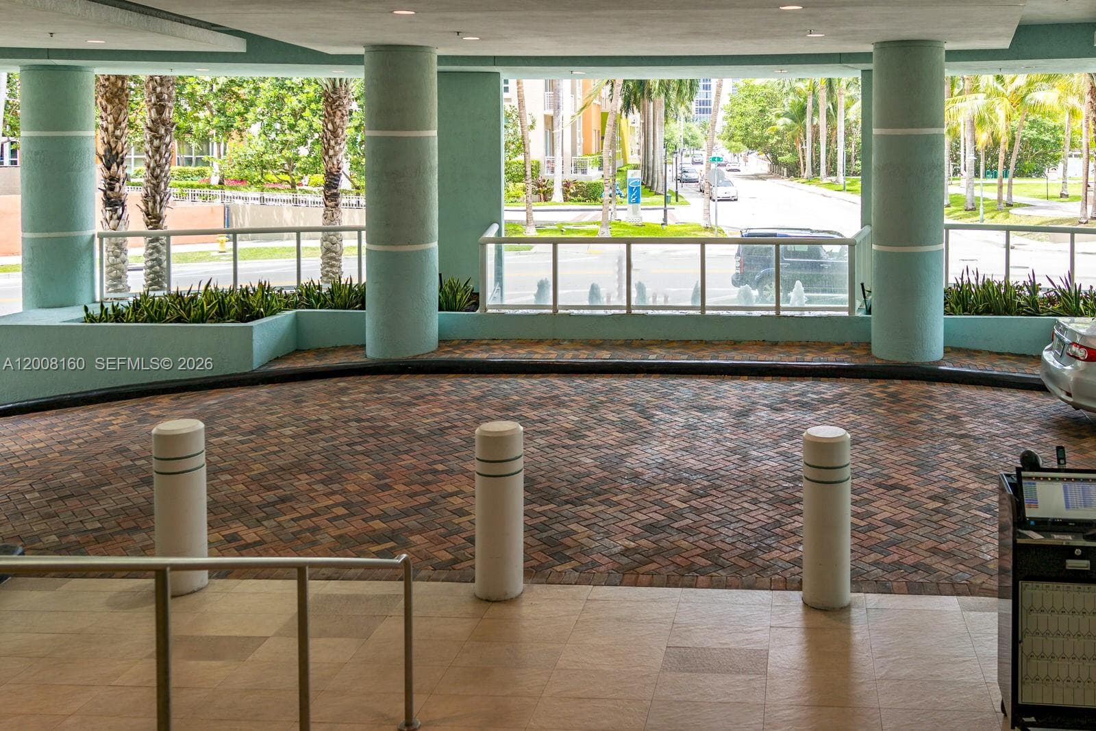 1900 N Bayshore Dr # 4007, Miami FL 33132 — 17