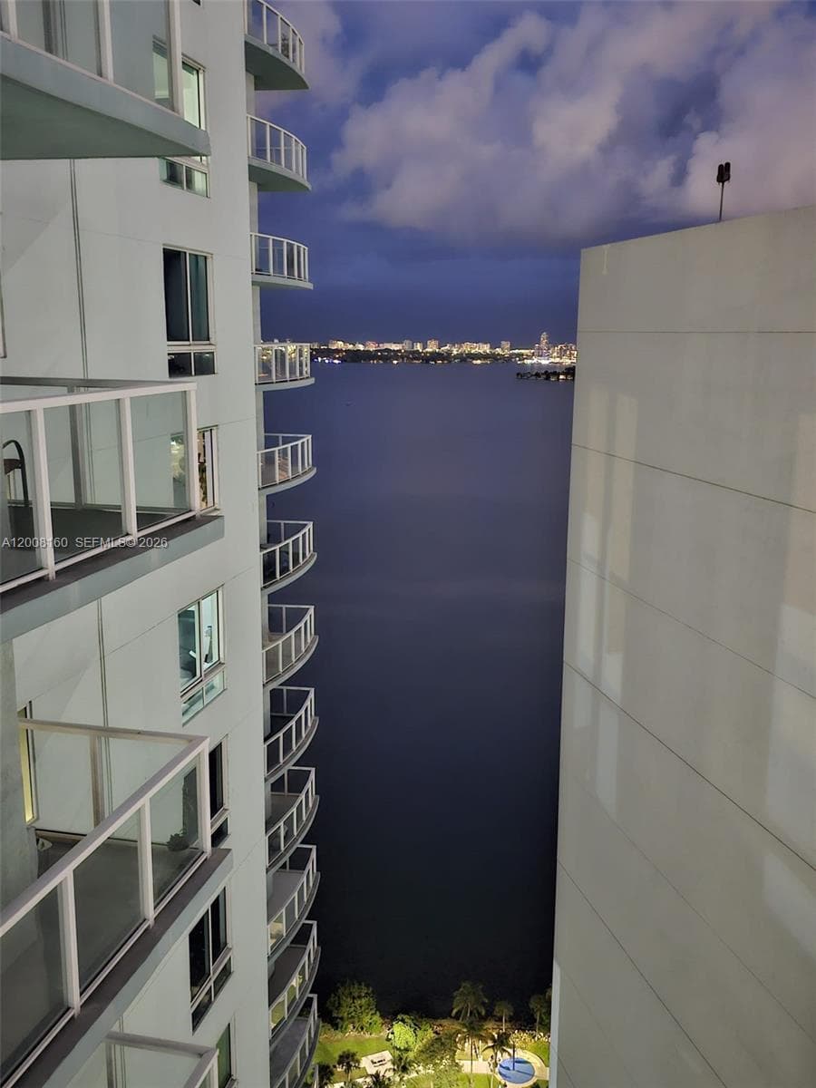 1900 N Bayshore Dr # 4007, Miami FL 33132 — 12