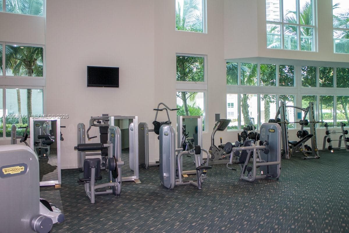 1900 N Bayshore Dr # 4007, Miami FL 33132 — 28