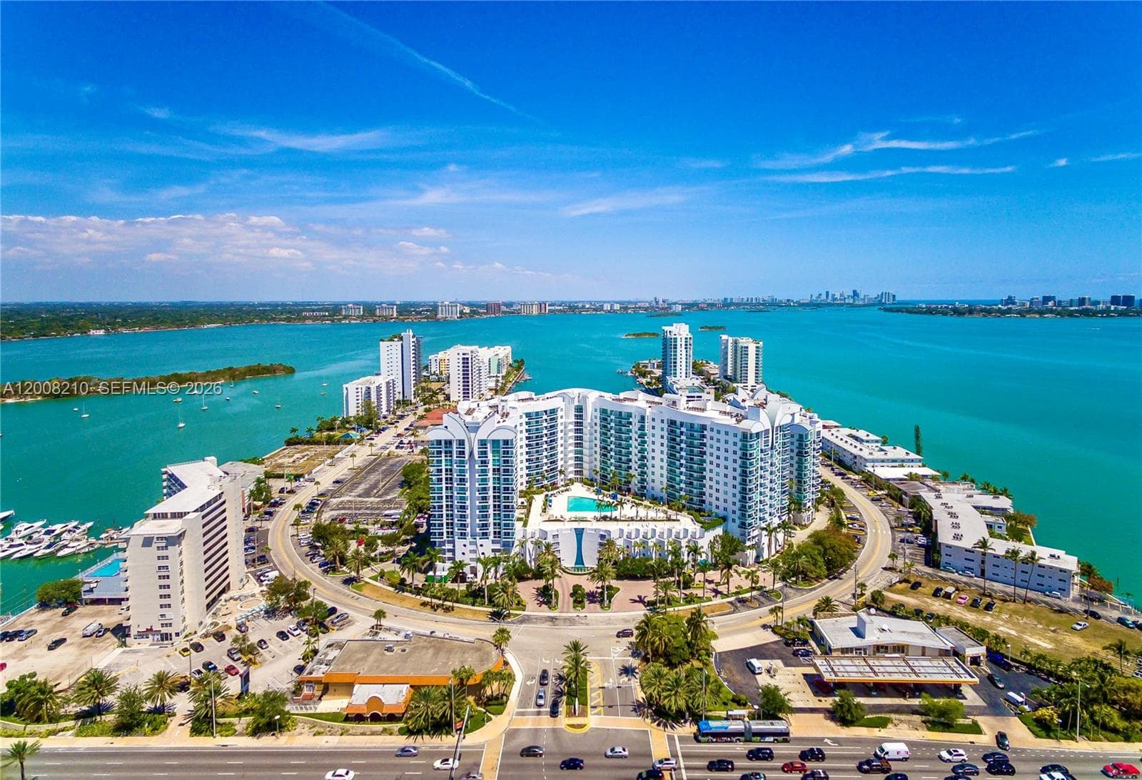 7900 Harbor Island Dr, North Bay Village FL 33141 — 37