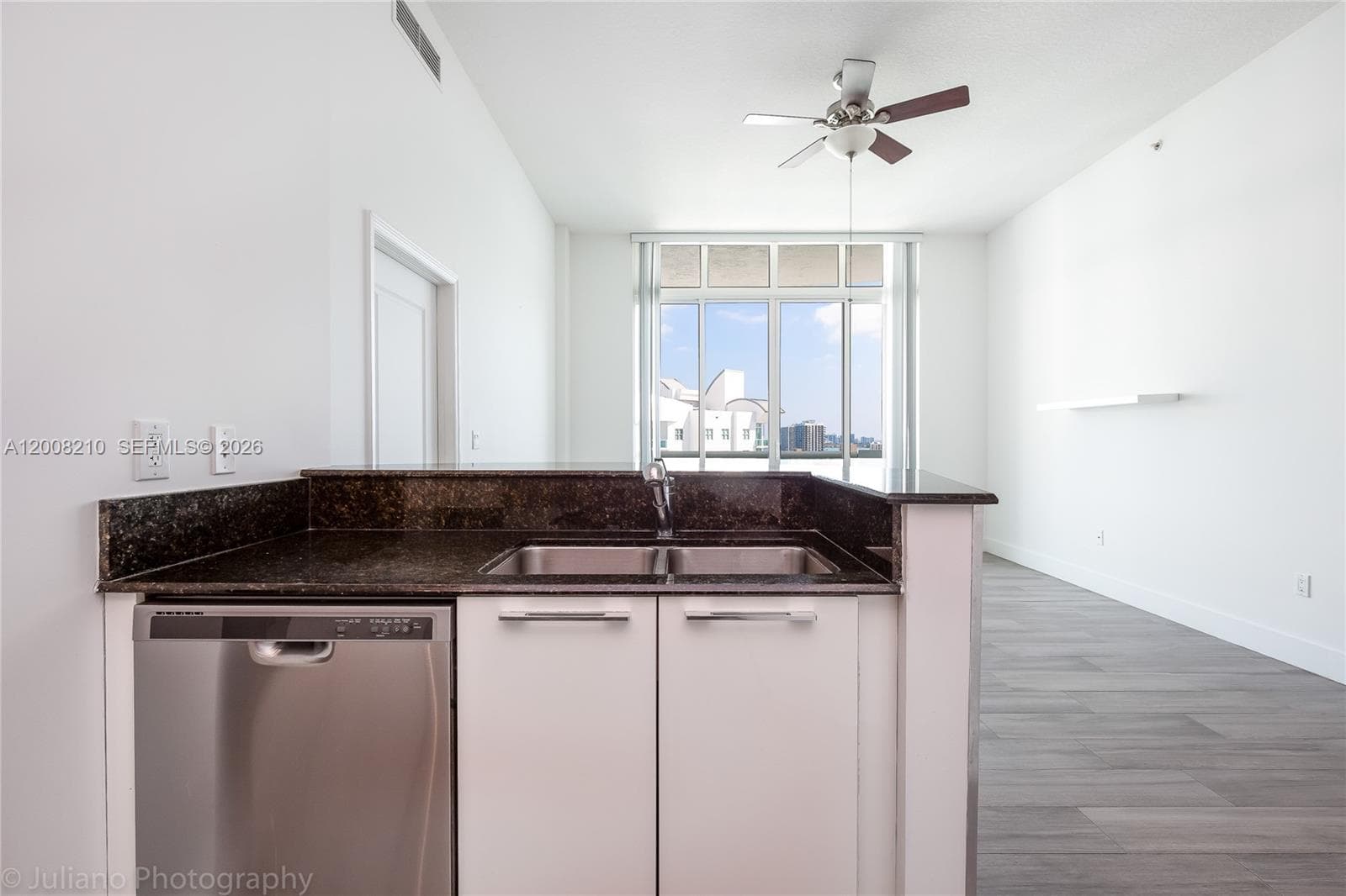 7900 Harbor Island Dr, North Bay Village FL 33141 — 11