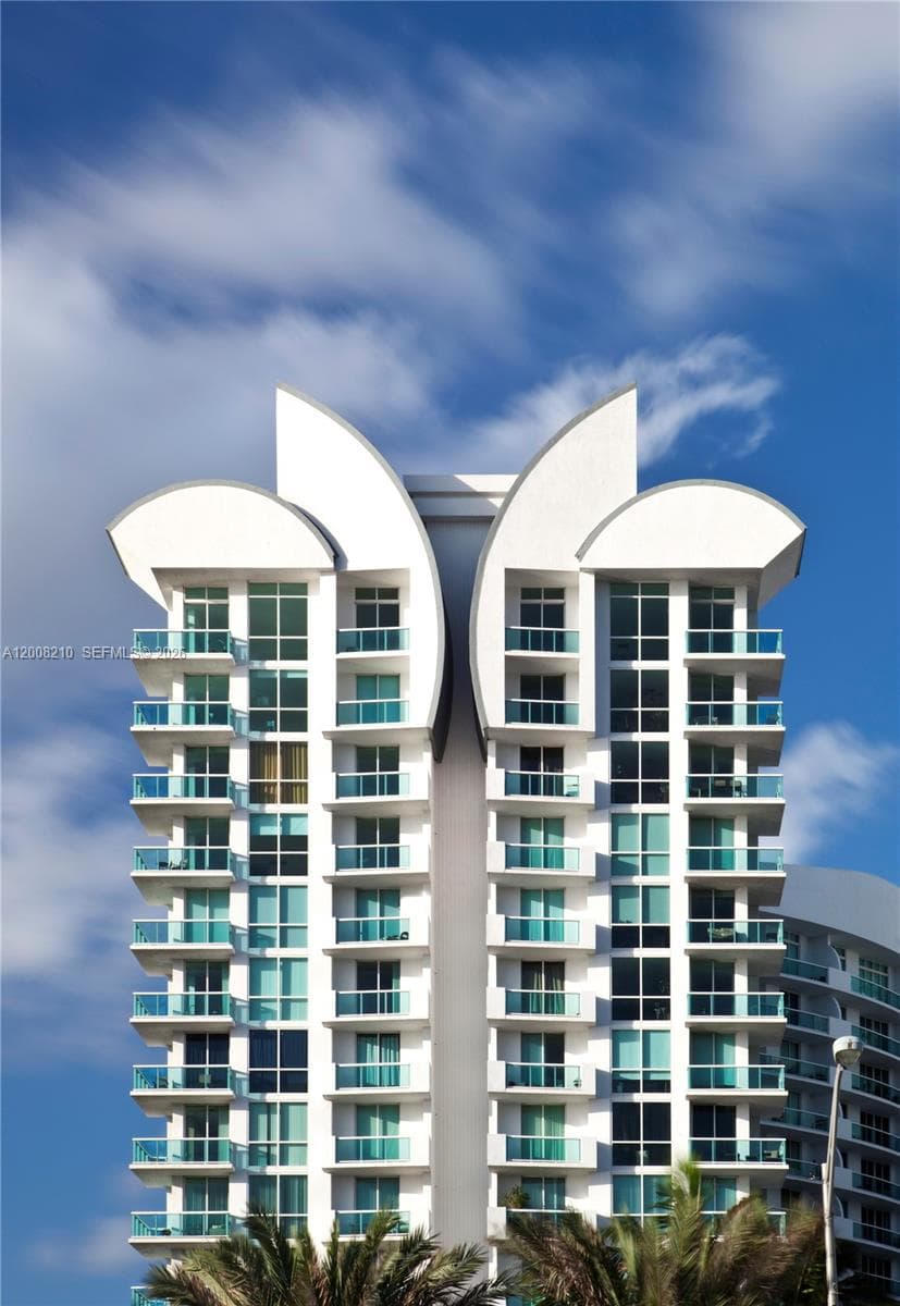 7900 Harbor Island Dr, North Bay Village FL 33141 — 31