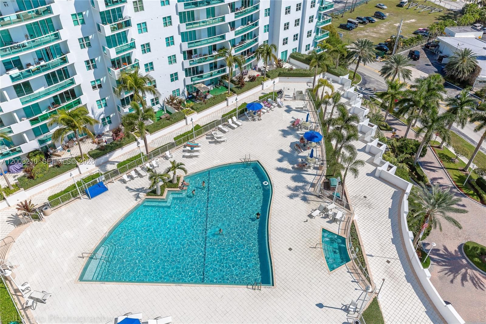 7900 Harbor Island Dr, North Bay Village FL 33141 — 4