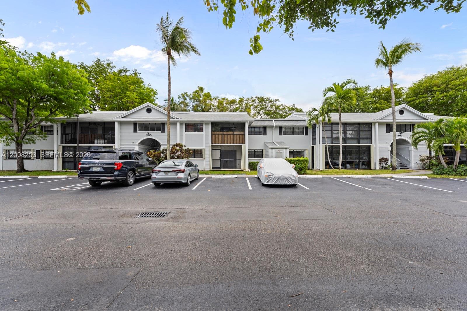 903 NE 199th ST # 104, Miami FL 33179 — 40
