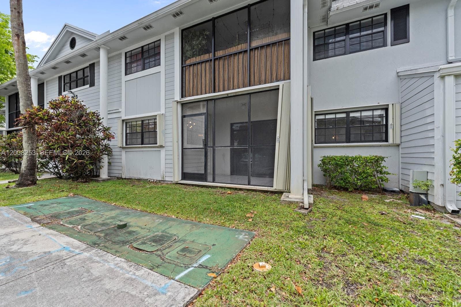 903 NE 199th ST # 104, Miami FL 33179 — 39