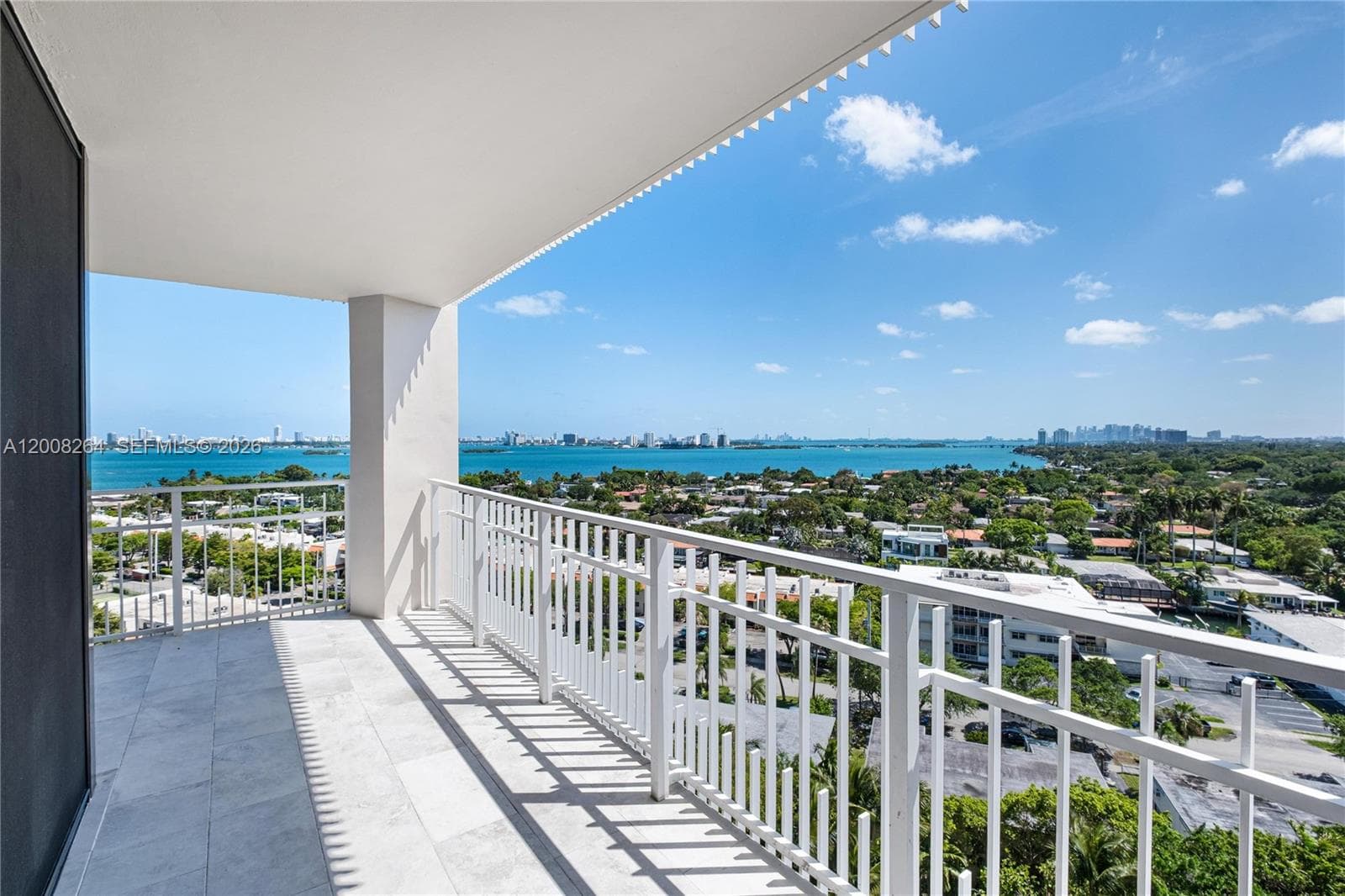 2000 Towerside Ter # 1506, Miami FL 33138 — 27