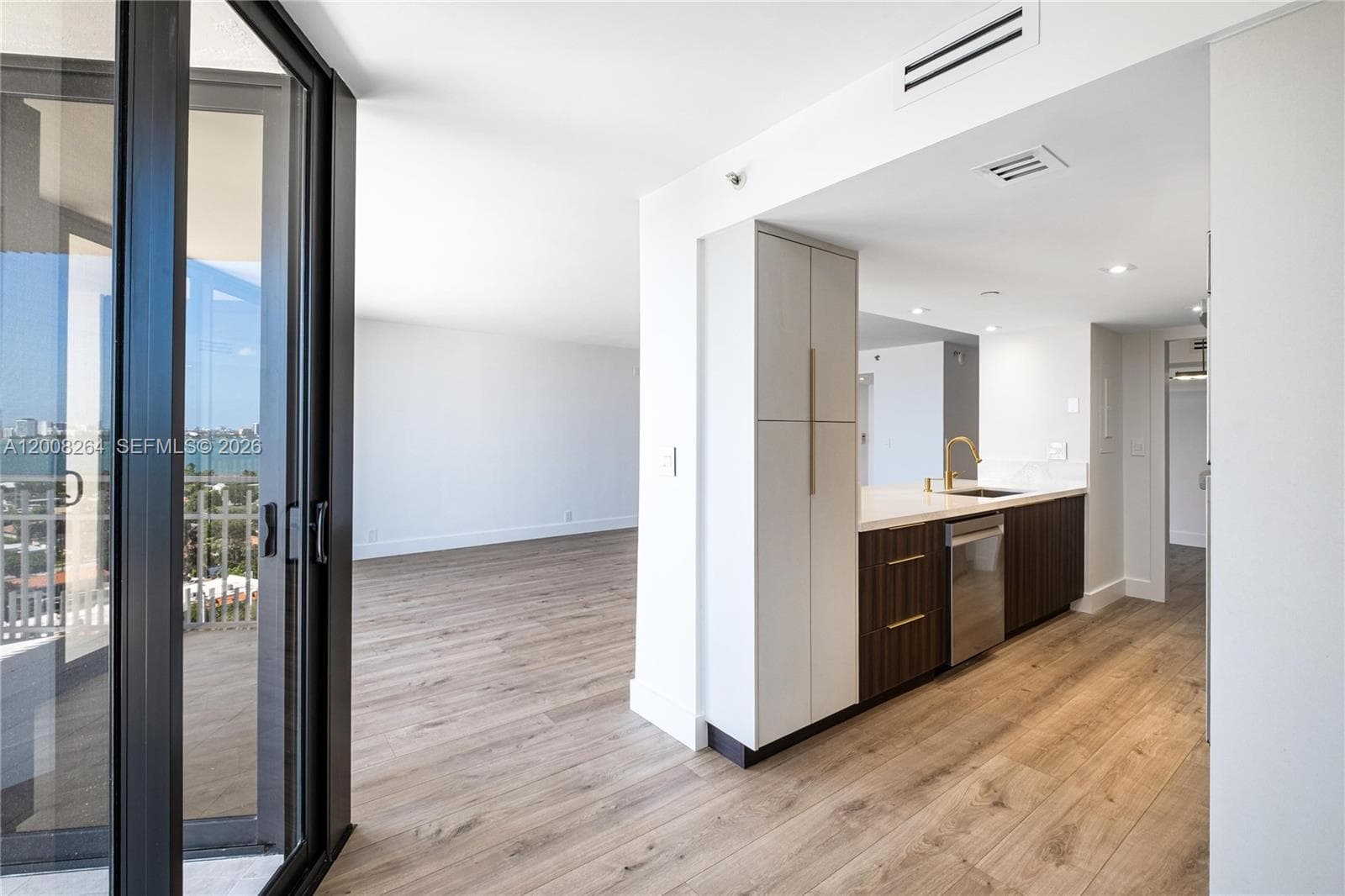 2000 Towerside Ter # 1506, Miami FL 33138 — 14